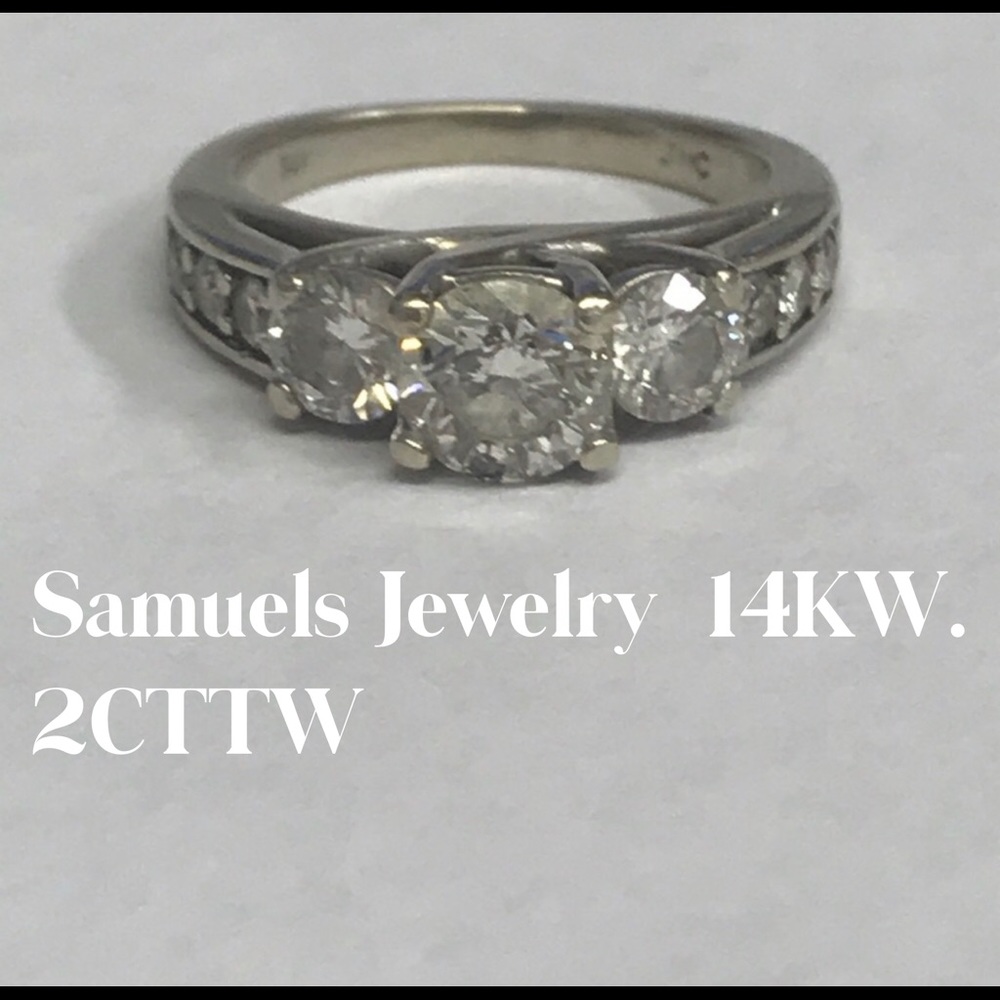 2CTTW BRILLIANT CUT RING